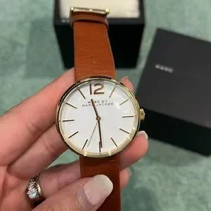 Marc By Marc Jacobs | Accessories | Marc Jacobs Peggy Tan  display picture 2